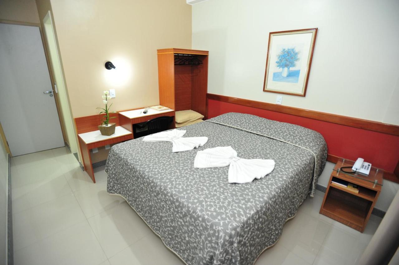 Hotel Cllin Premium Plaza Muriaé Exterior foto